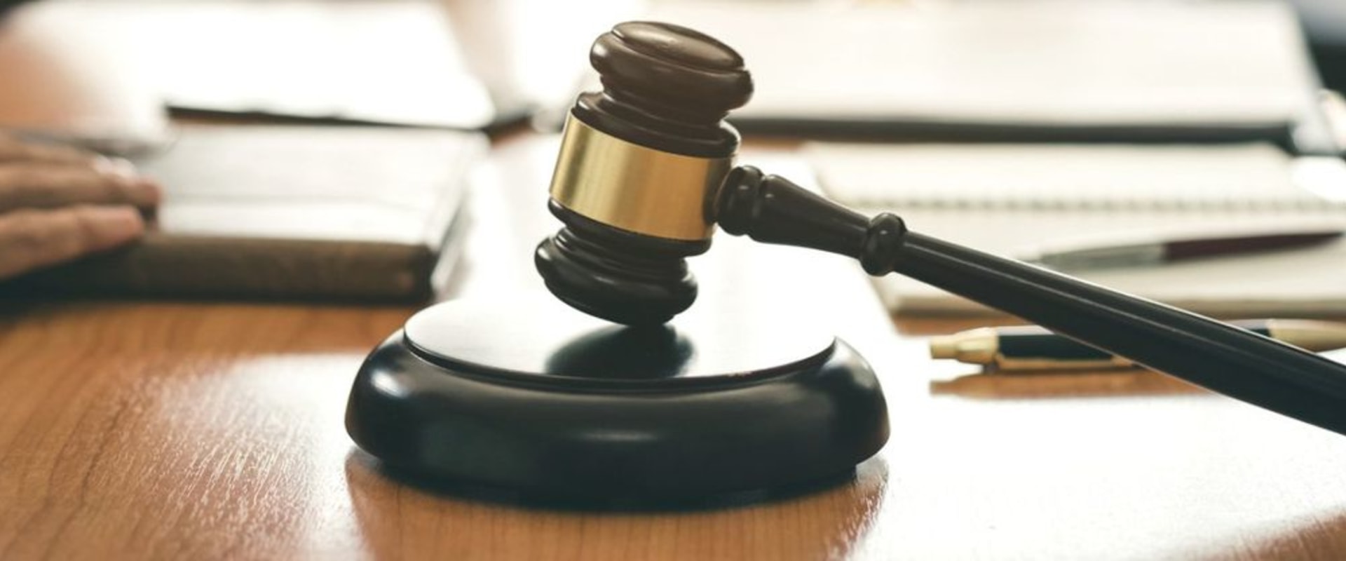 The Benefits Of Hiring A Business Contract Lawyer For Bankruptcy Law Cases In Oak Forest